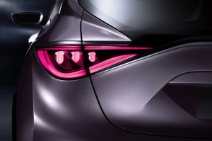 infinti-q30-q30_22_taillight_hires