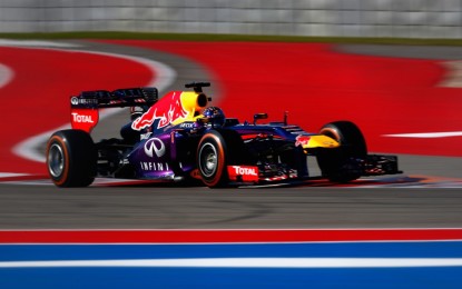 Vettel vola in pole anche negli USA