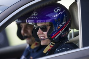 24488_Vettel_drives_Infiniti_Q50_in_Abu_Dhabi