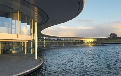 Il McLaren Technology Centre apre le porte a Google Street View