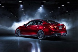 Infiniti_Q50_Eau_Rouge_002_lores