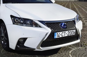 LEXUS_CT_200H_35_DPL_2014__mid