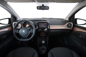 nuova-peugeot-108-tecnologia-e-personalizzazione-108_1406presstestdrive_155