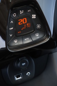 nuova-peugeot-108-tecnologia-e-personalizzazione-108_1406presstestdrive_160