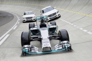 Efficiency equals performance - as the F1 race car (W05 Hybrid) is about 35 percent more efficient as its predecessor, so is the upcoming S 500 PLUG IN HYBRID: it offers 325 kW of power and 650 Nm of torque. It, has an electric drive range of 33 kilometres and  a certified fuel consumption of 2,8 litres for 100 kilometres