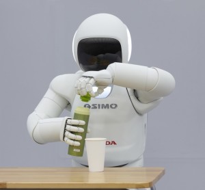 il-nuovissimo-asimo-il-robot-umanoide-sviluppato-da-honda-fa-il-suo-debutto-in-europa-814402029all-newasimo