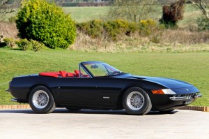 una-delle-piu-fini-collezioni-di-auto-classiche-va-allasta-1971-ferrari-365gts-4-daytona-spyder