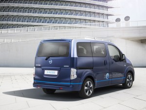 nissan-presenta-lev-vip-env200-124590_1_5