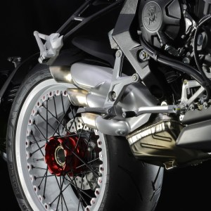 pirelli-diablo-rossoii-scelto-da-mv-agusta-come-primo-equipaggiamento-per-le-nuove-brutale-800-rr-e-brutale-dragster-800-rr-brutale-dragster-800-rr-38