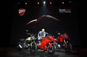 18-Ducati_2015_World_Premiere_Domenicali_03