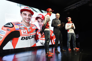 4-Ducati_MotoGP_Team_2015_Presentation_22