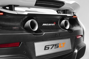 McLaren 675LT_studio_13