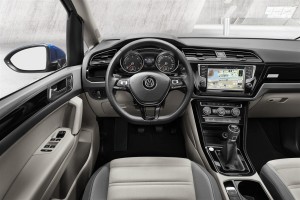 media-VW_Touran_INT_003