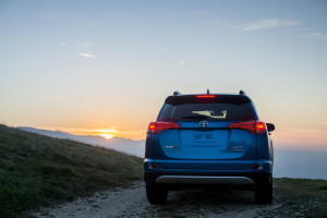 toyota-rav4-hybrid-press-kit-2015-new-york-international-auto-show-2015_nyias_2016_toyota_rav4_hybrid_020