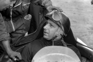 02-Juan-Manuel-Fangio_-Ferrari-1956