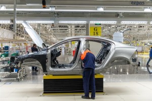 143520_Production_of_the_Volvo_S60L