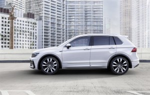 media-Nuova Tiguan R-Line_DB2015AU01359