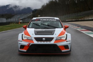 media-Valentina Albanese sulla sua SEAT Leon Cup Racer (16)