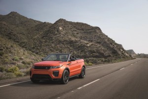 164538_RR_EVQ_Convertible_Driving_091115_01_(121373)