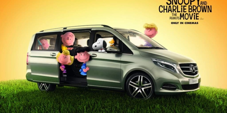 Join Snoopy's biggest ride. Die V-Klasse, der größte Fan von Snoopy und seinen Freunden; Join Snoopy's biggest ride. The V-Class – Snoopy and his friends’ biggest fan