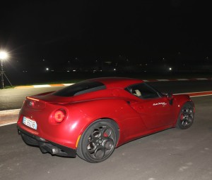 Alfa Romeo 4C sulla pista