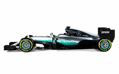 Ecco la W07 Hybrid di Hamilton e Rosberg