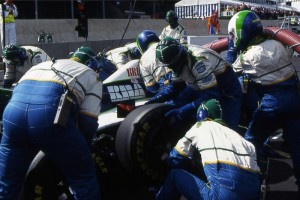 un-pit-stop-del-team-minardi-nel-mondiale-96