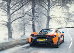 19430_01-una-mclaren-equipaggiata-per-l-inverno