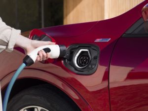 2019_FORD_KUGA_CHARGING_CLOSE_UP