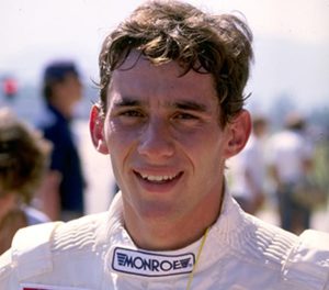 24838_05-f1-senna-ancora-un-modello