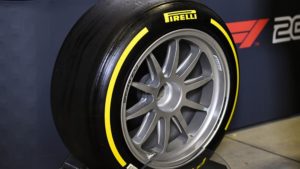 25008_04-tre-muletti-per-pirelli-nel-2019