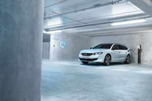 PEUGEOT_508PHEV_SW_1809PB_001