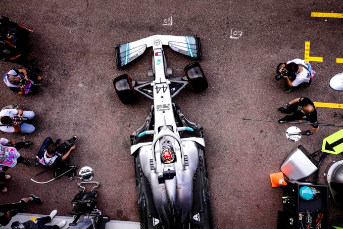 Mercedes smentisce le voci sull’uscita dalla F1