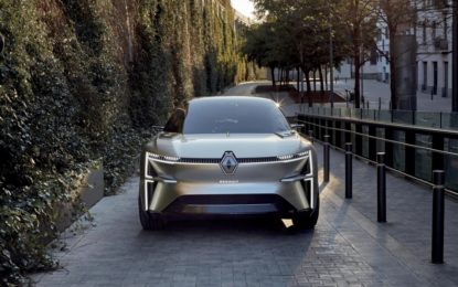 MORPHOZ: la concept car elettrica di Renault