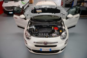 Nel vano motore della Fiat 500 X è stato installato un kit Autogas Italia completo di parte pneumatica ed elettronica