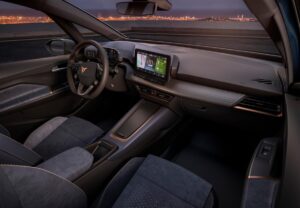 media-03_CUPRA_EL_BORN_INTERIOR_DASHBOARD-H