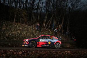 Thierry NEUVILLE-Martijn WYDAEGHE, HYUNDAI i20 Coupé #11r