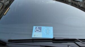 auto-con-pass-disabili