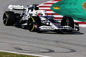 2022-barcelona-test-day-1_15-747×498