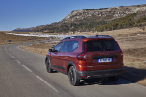 2022 – New Dacia Jogger Extreme Terracotta Brown(1)