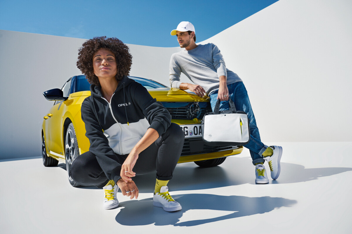 Astra, Vintage e Brand Collection: idee regalo nell’Opel Lifestyle Shop