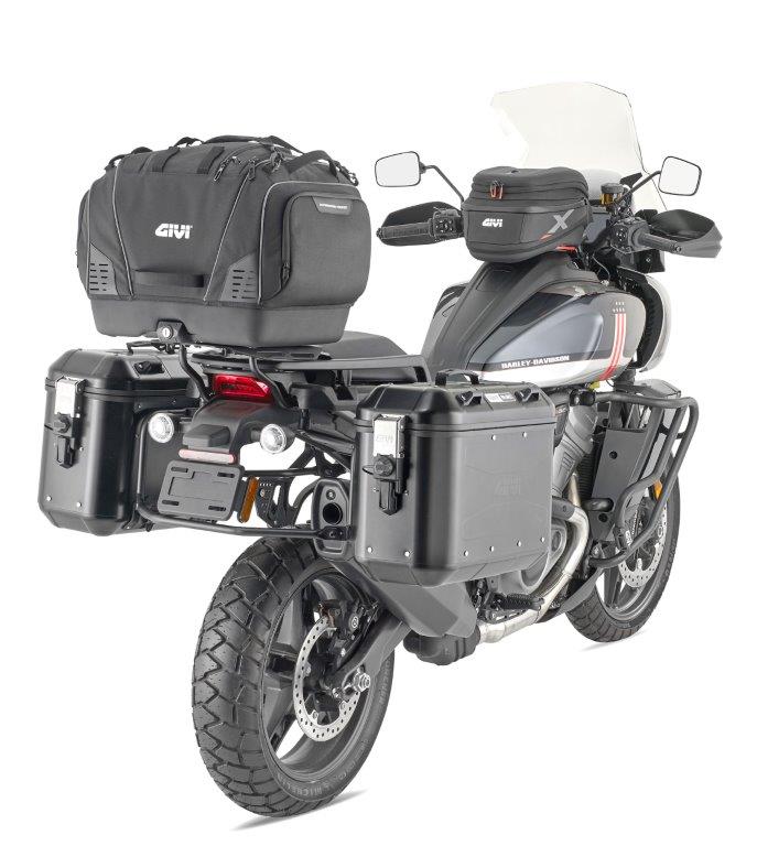 Da GIVI il Pet Bag per viaggiare in moto con l'amico a quattro zampe -  MotoriNoLimits